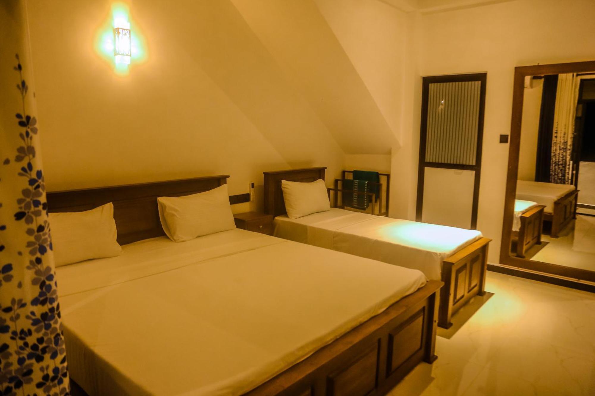 Hotel Mirissa Breeze Exterior foto